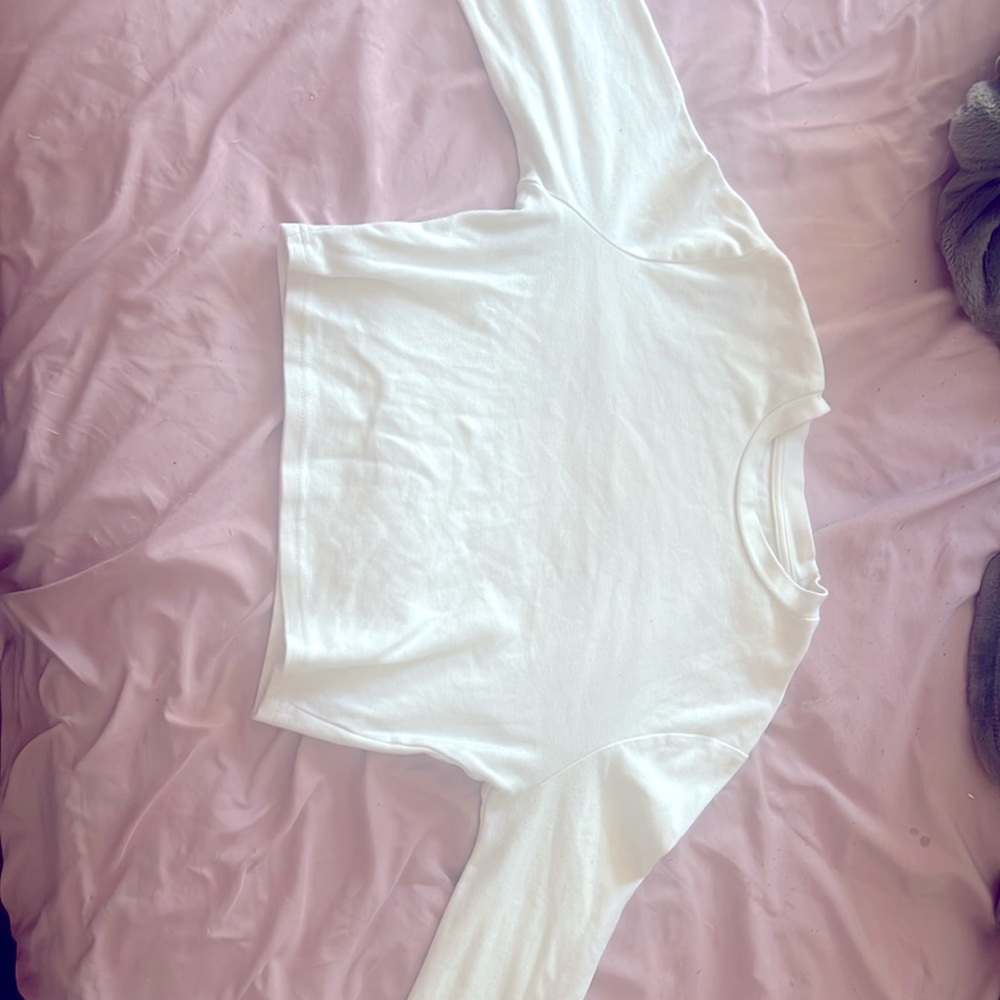 white crop top with sleeves